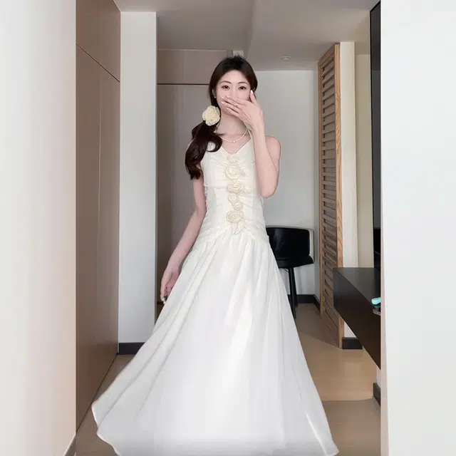 松本丧丧 挂脖高级感露背纯欲裙子裙装套装 女款 杏色开衫+杏色连衣裙