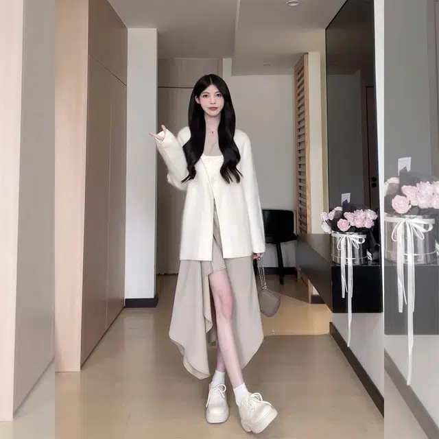 松本丧丧 秋冬季不规则简约高腰显瘦气质修身开叉长袖连衣裙 女款