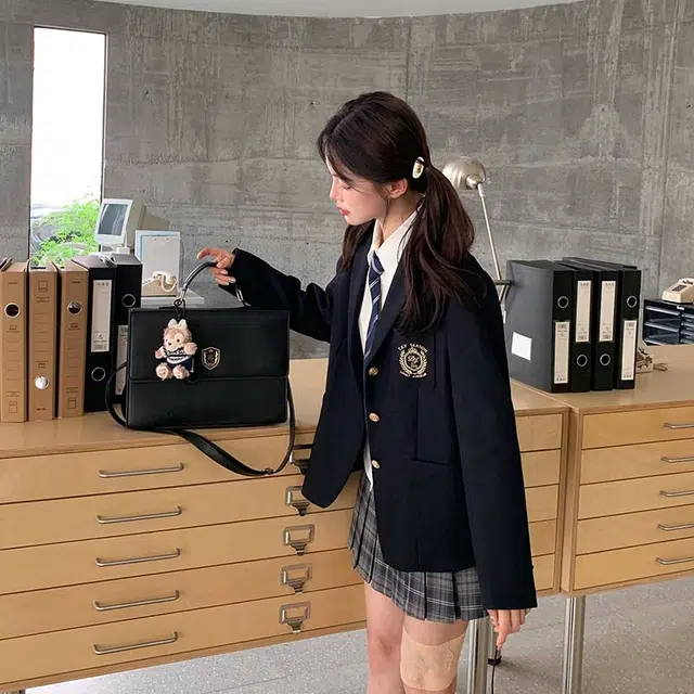 东鲸岁时记 学院风开学季气质上衣舒适中腰合身半裙制服 女款 黑色+灰色