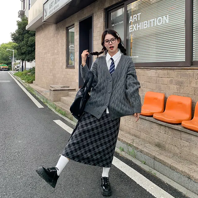 东鲸岁时记 学院风格纹松弛感通勤休闲长裙 女款 黑灰长裙