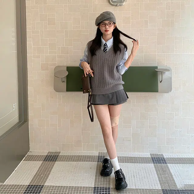 V
