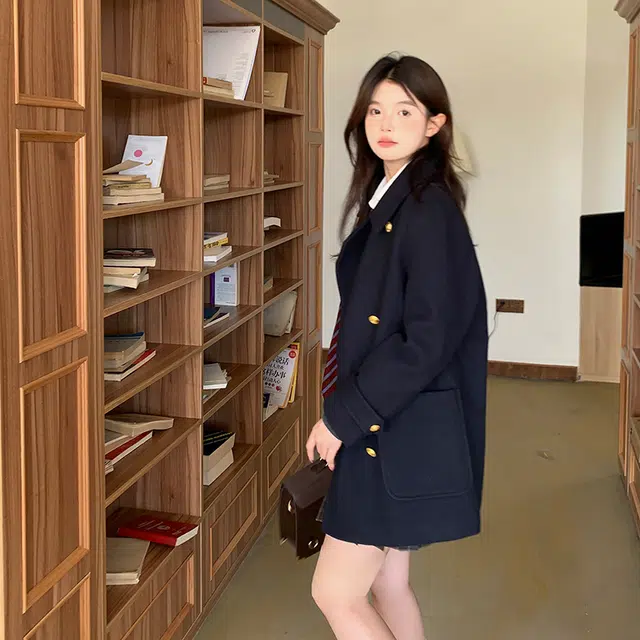 东鲸岁时记 学院风韩系翻领大衣 女款 绀色