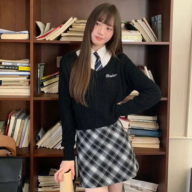 东鲸岁时记 学院风复古高腰格子简约舒适休闲短裙 女款 黑灰白