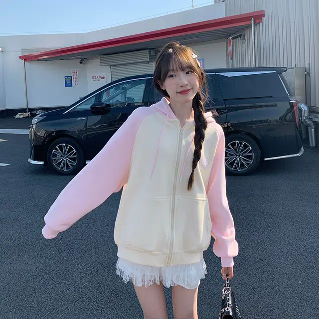 东鲸岁时记 学院风开学季初恋感小清新可爱简约国潮猫咪卡通撞色宽松插肩拉链连帽卫衣 女款 礼盒装 粉色