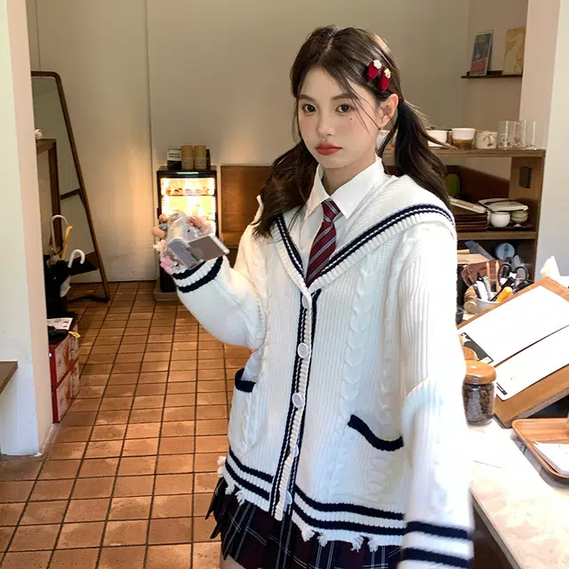 东鲸岁时记 学院风复古绞花高级感宽松休闲海军领松弛感文艺风单排扣毛衣开衫外套针织衫 春秋季 男女同款 白色