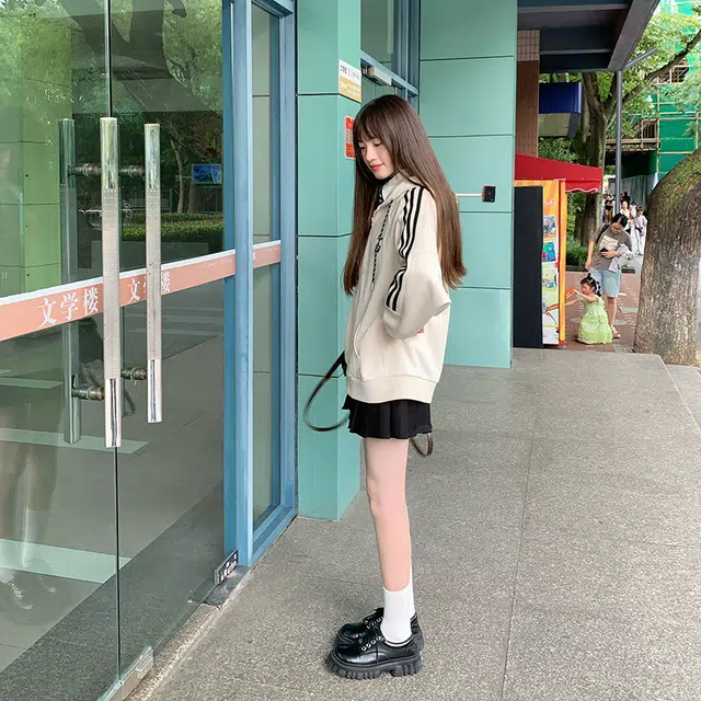 东鲸岁时记 学院风宽松条纹长袖外套纯色休闲短裙卫衣套装 女款