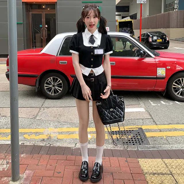 东鲸岁时记 美式学院风拼色气质上衣尖领假两件收腰短袖衬衫 春夏季 女款 礼盒装 假日来信
