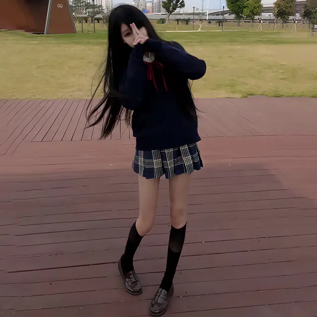 东鲸岁时记 学院风纯色套头简约休闲毛衣 女款 藏青色