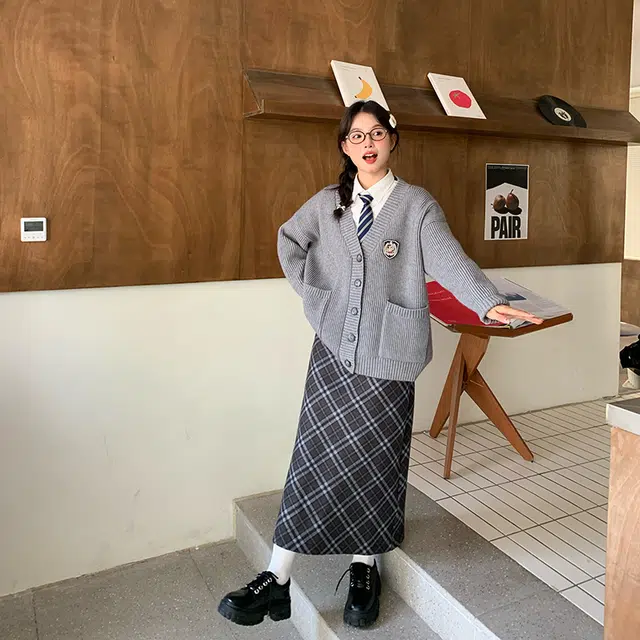 东鲸岁时记 学院风格纹松弛感通勤休闲长裙 女款 黑灰长裙