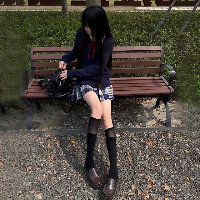 东鲸岁时记 学院风纯色套头简约休闲毛衣 女款 藏青色
