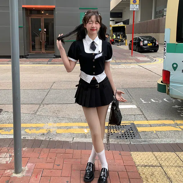东鲸岁时记 美式学院风拼色气质上衣尖领假两件收腰短袖衬衫 春夏季 女款 礼盒装 假日来信