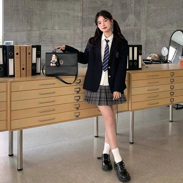 东鲸岁时记 学院风开学季气质上衣舒适中腰合身半裙制服 女款 黑色+灰色
