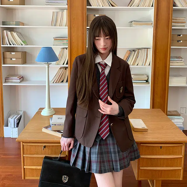 东鲸岁时记 学院风美拉德纯色徽章单排扣宽松直筒长袖西装 男女同款 棕咖色