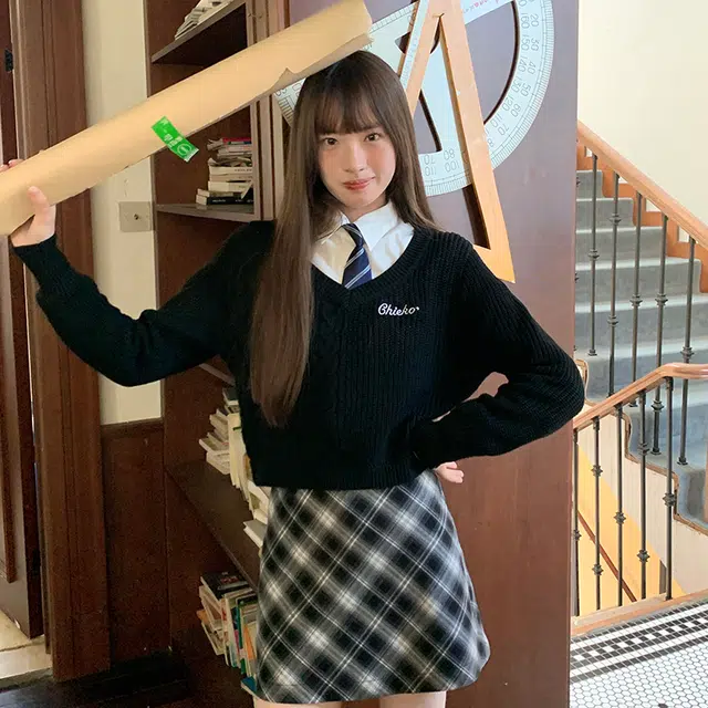 东鲸岁时记 学院风复古高腰格子简约舒适休闲短裙 女款 黑灰白