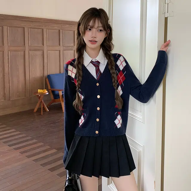 东鲸岁时记 开学季慵懒风学院风少女感甜美可爱复古日常通勤温柔甜妹保暖穿搭时尚毛衣外套毕业季针织衫 女款 礼盒装