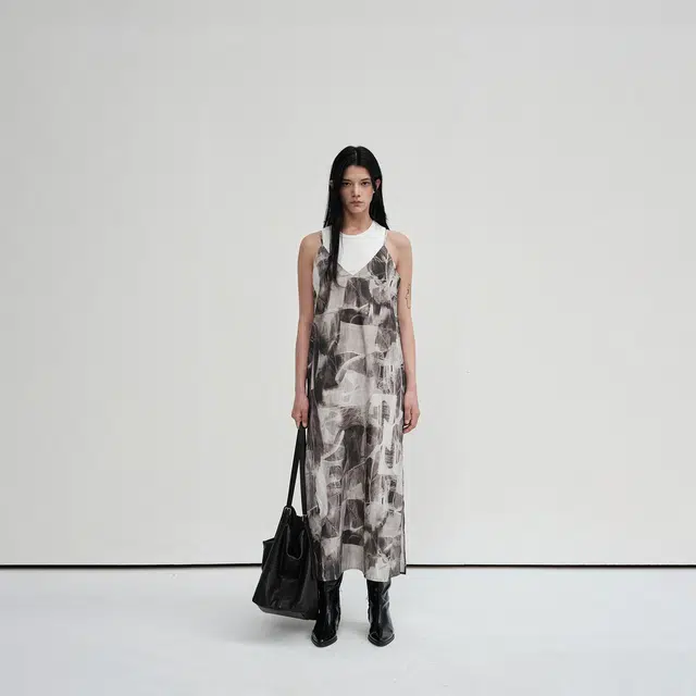 NANS STUDIO DARK GRAY