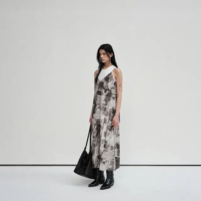 NANS STUDIO DARK GRAY