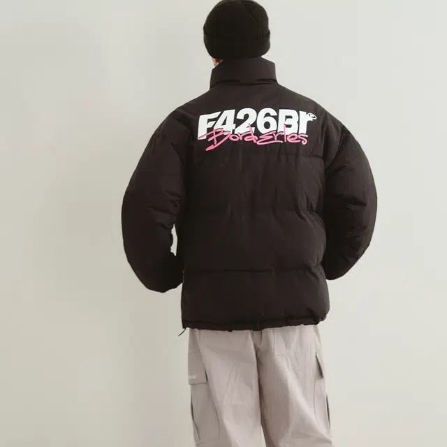 F426
