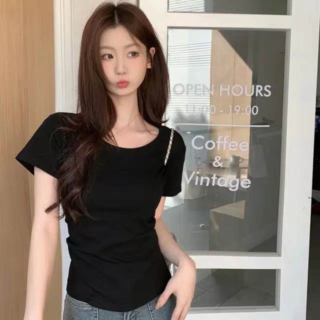 NOOING U T