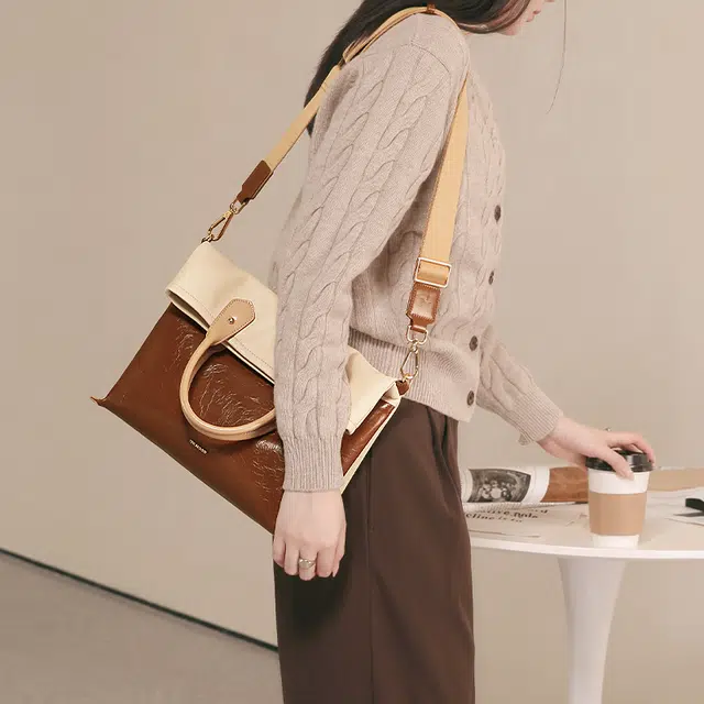 妙迪 高级感拼接撞色大容量时尚百搭简约通勤 柔软牛皮 一包三用 托特包手提单肩斜挎包 常规 女款 拿铁千层雪