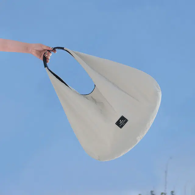 妙迪 通勤系列时尚潮流百搭纯色高级双面豹纹可用一包两背超轻便柔软大容量腋下三角托特包 织物 单肩包 常规 女款 椰青灰