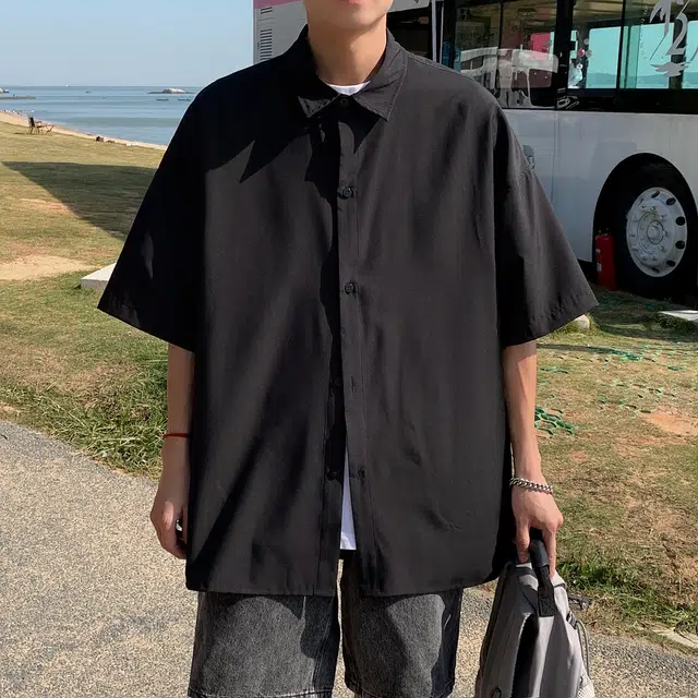 星际者 基础款海滨沙滩纯色纽扣翻领打底商务出行通勤休闲内衬短袖衬衫 男女同款