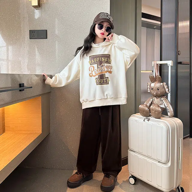FW23