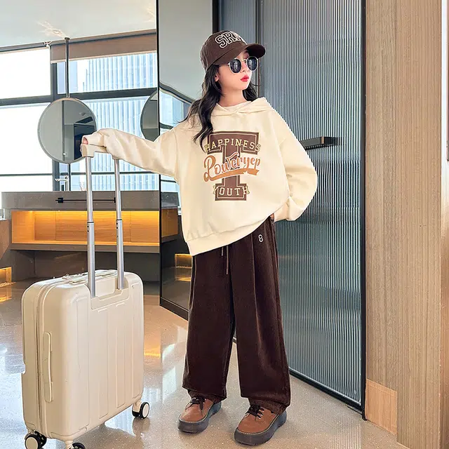 FW23