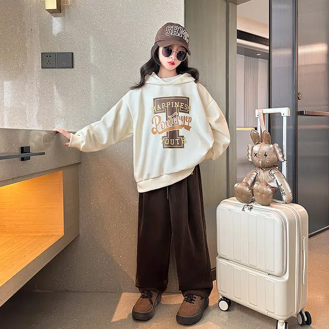 FW23