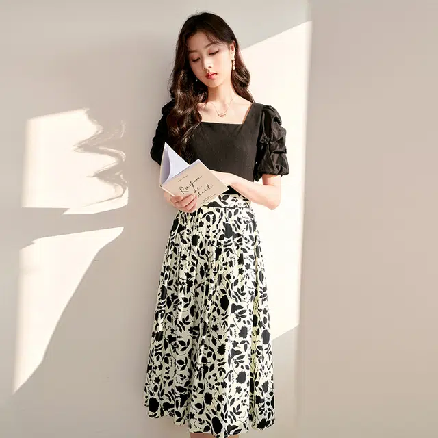 XIANGYING T