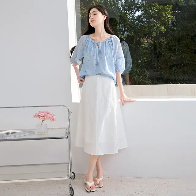 XIANGYING A