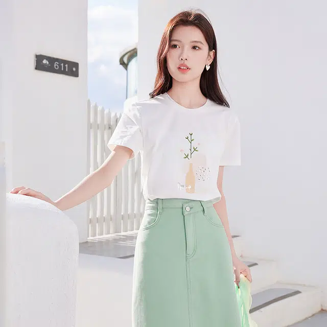 XIANGYING T