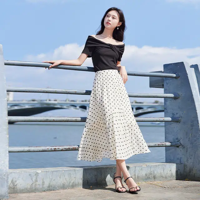 XIANGYING T