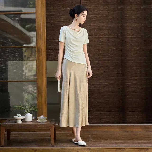 XIANGYING T