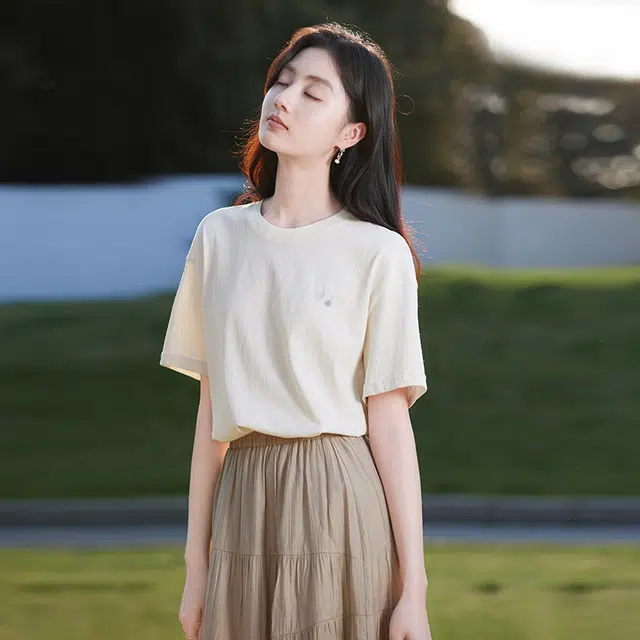 XIANGYING T