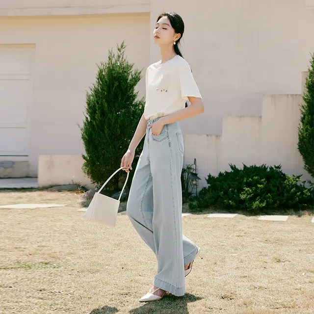 XIANGYING T