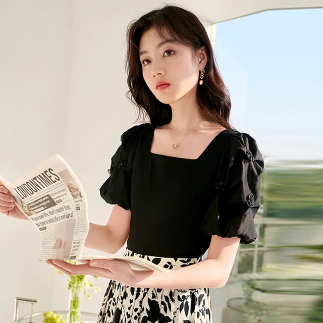 XIANGYING T