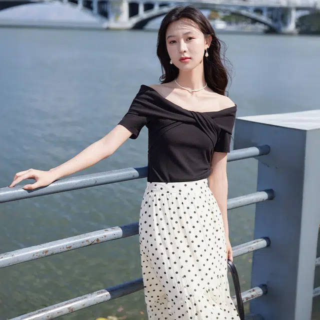 XIANGYING T
