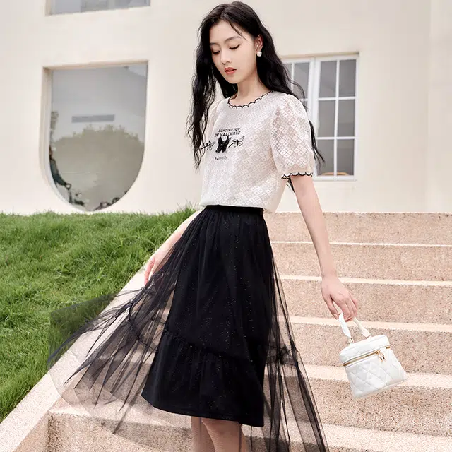 XIANGYING T