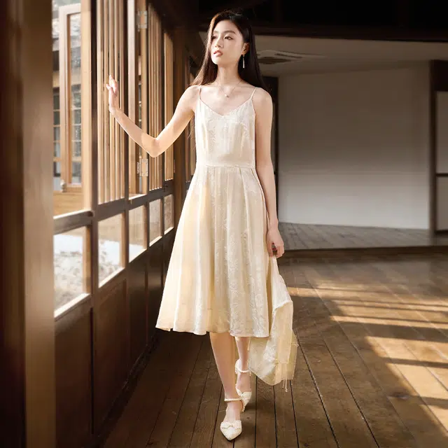 XIANGYING T