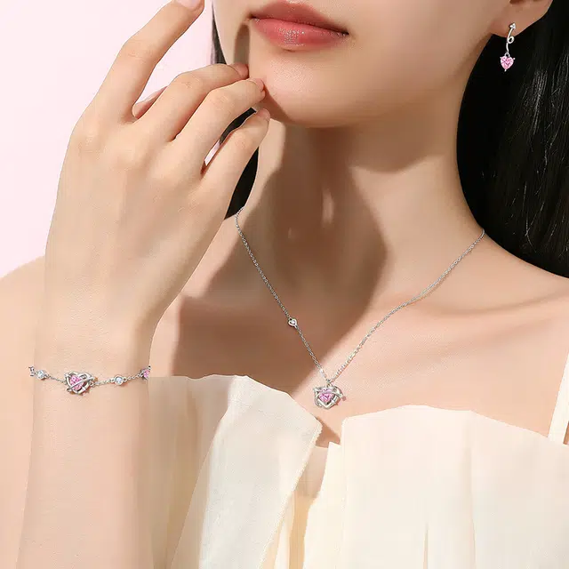 S925