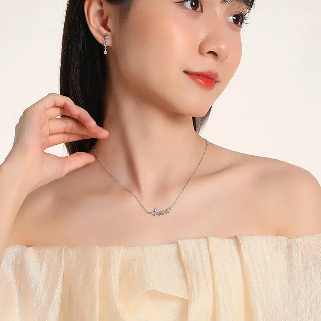 S925