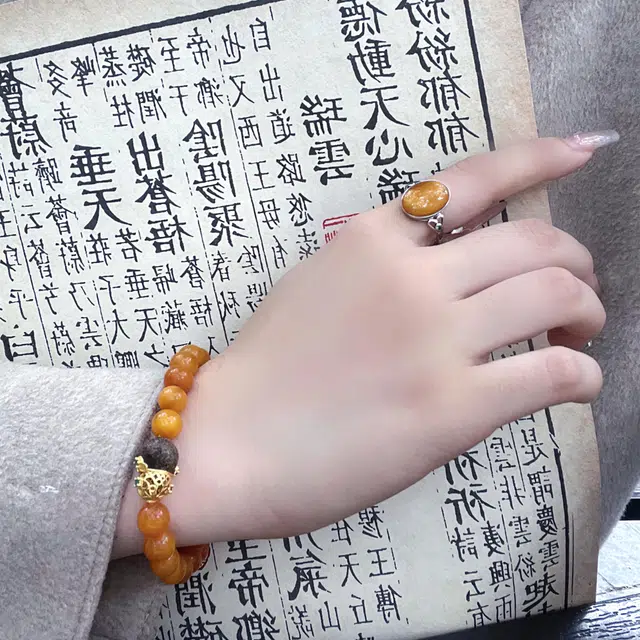琳琯瑛 圆珠新中式国风气质 蜜蜡 玉石手串 女款