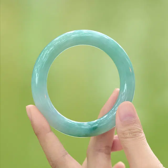 琳琯瑛 飘花玉镯子女款孤品 糯冰 翡翠手镯 女款