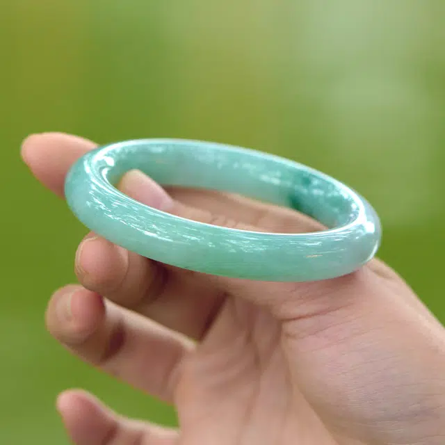 琳琯瑛 飘花玉镯子女款孤品 糯冰 翡翠手镯 女款