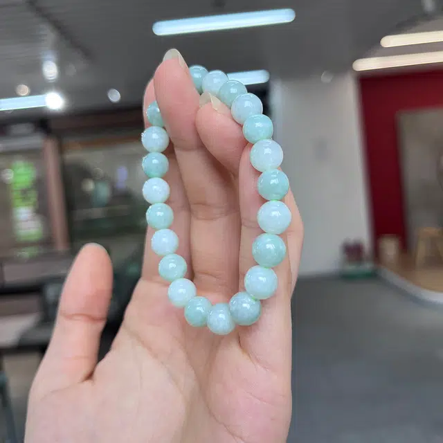 琳琯瑛 素圈本命年转运珠水润 糯种 圆珠翡翠手串 女款