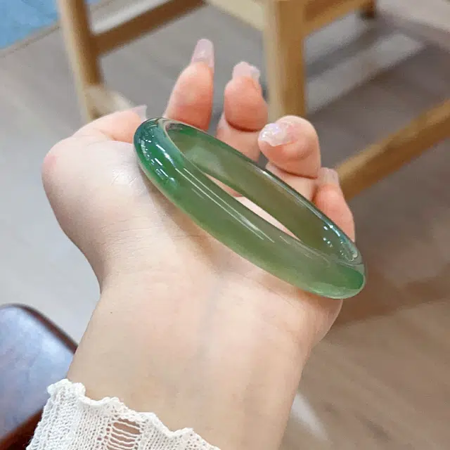 琳琯瑛 国潮古风 青梅煮酒 青梅色冰透水润 玉石 手镯 女款 玉髓