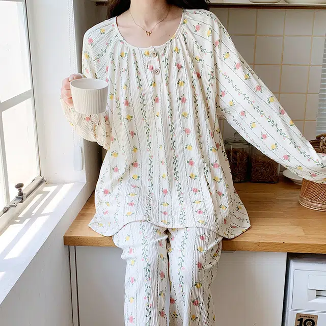 兰缪 皱布带胸垫一体圆领套头长袖长裤可爱甜美睡衣套装 女款 白色