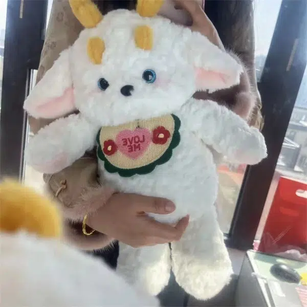 咔噜噜 围兜穿裙子角龙公仔毛绒玩具 小粉龙玩偶 布娃娃床上陪睡实用抱枕