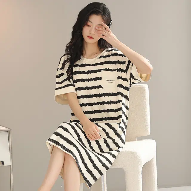 浮光岛屿 简约柔软时尚可爱高级感带胸垫短袖休闲舒适亲肤凉爽透气可外穿家居服睡裙 女款 礼盒装 黑色